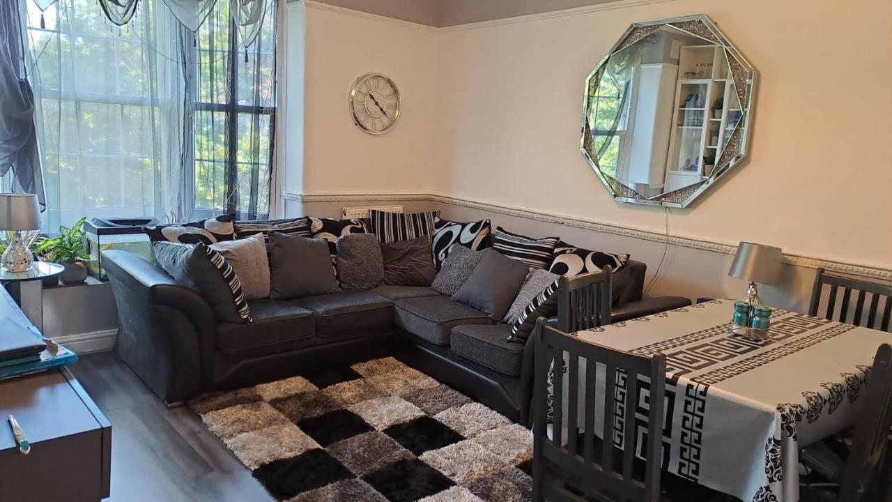 3 Bedroom Brixton Apartment Λονδίνο Εξωτερικό φωτογραφία